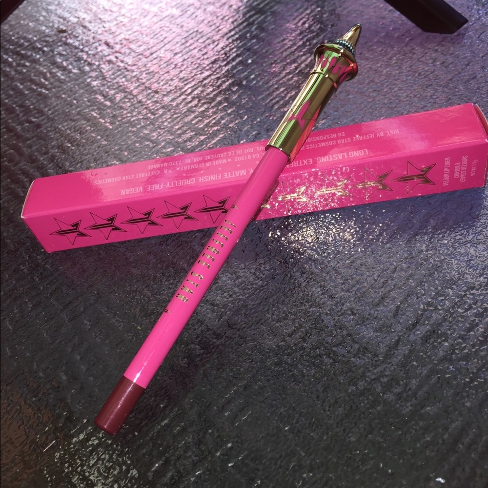 Jeffree Star Valour Lipliner in Angrogny